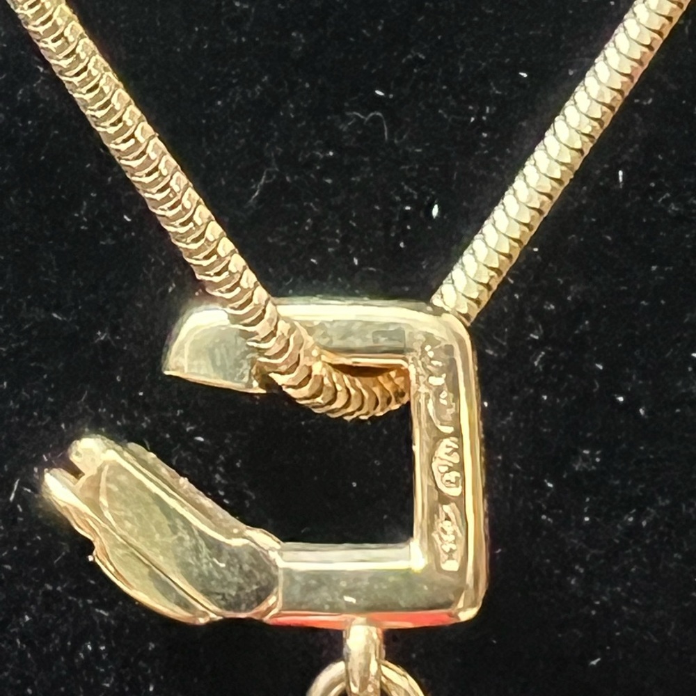 Louis Vuitton Caramel Apple Lacquer
Yellow Gold 18 Karat Pendant Charm❤️❤️ - Picture 6 of 13